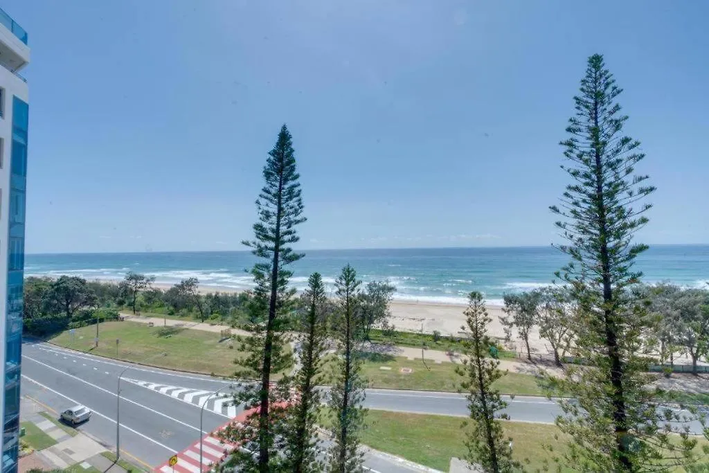 Beachfront Apartment Gold Coast